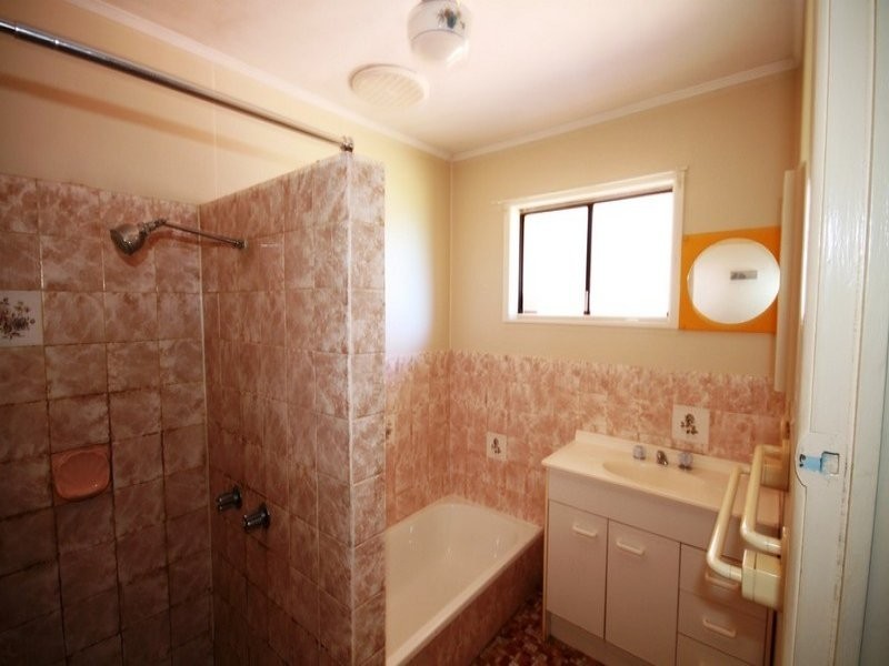 9 Narangba Road, Kallangur QLD 4503