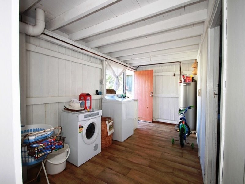 9 Baines Street, Kallangur QLD 4503