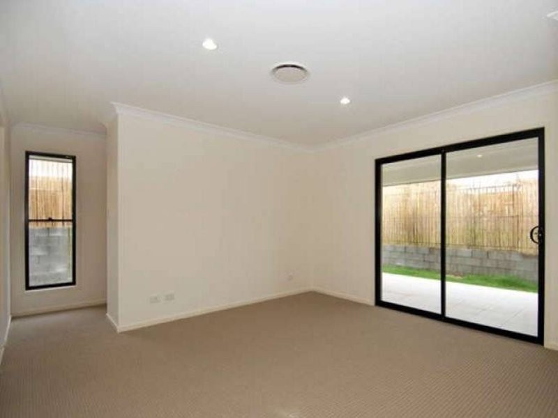 7 Waterway Crescent, Murrumba Downs QLD 4503