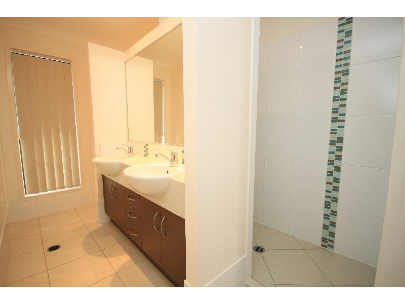 7 Waterway Crescent, Murrumba Downs QLD 4503