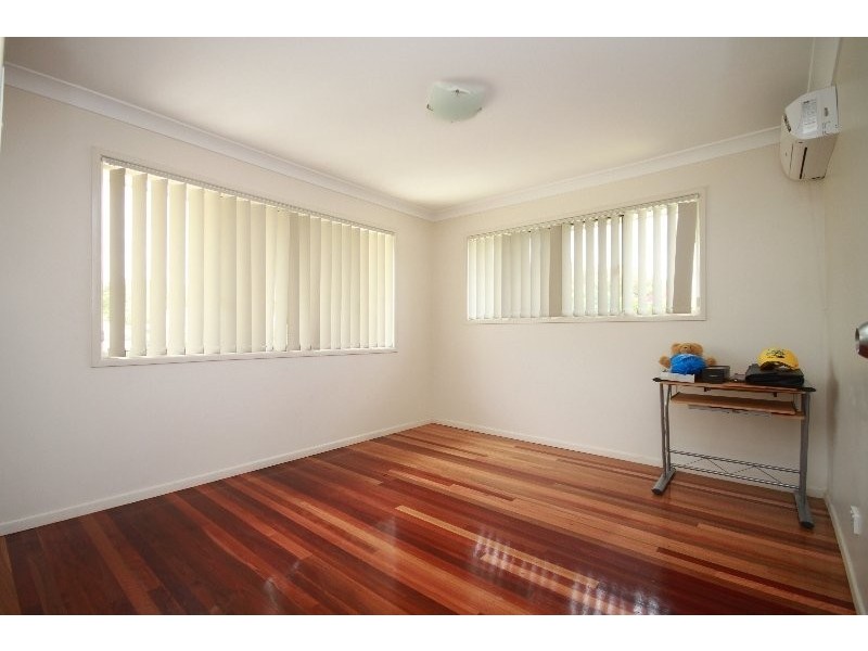 33 Beattie St, Kallangur QLD 4503