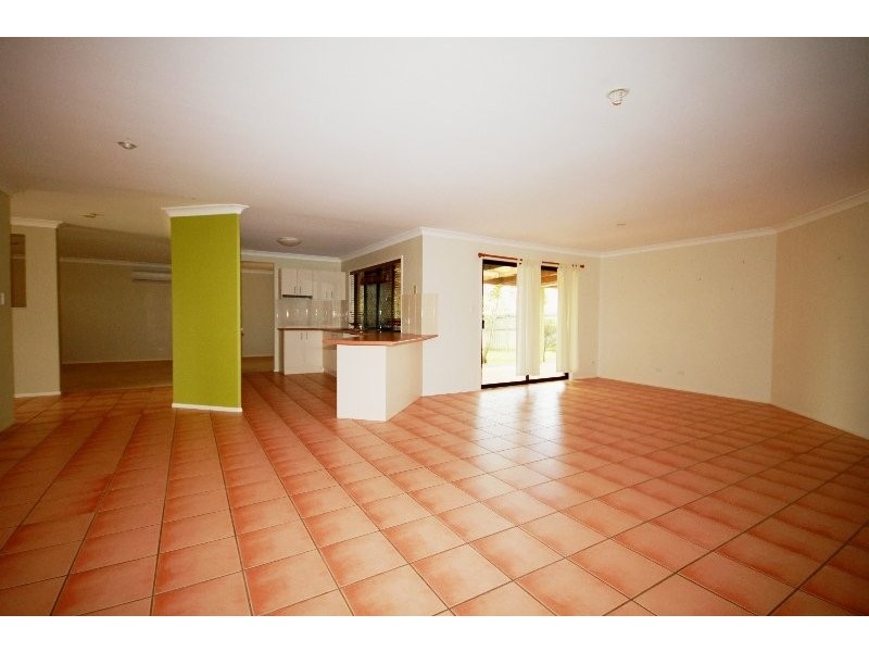 5 Taksan, Dakabin QLD 4503