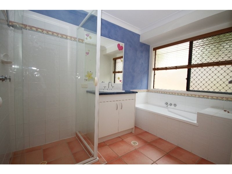 5 Taksan, Dakabin QLD 4503