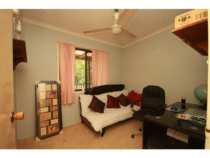 8 Minstrel St, Kallangur QLD 4503