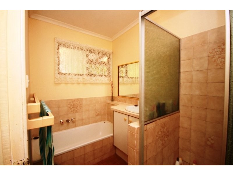 8 Minstrel St, Kallangur QLD 4503