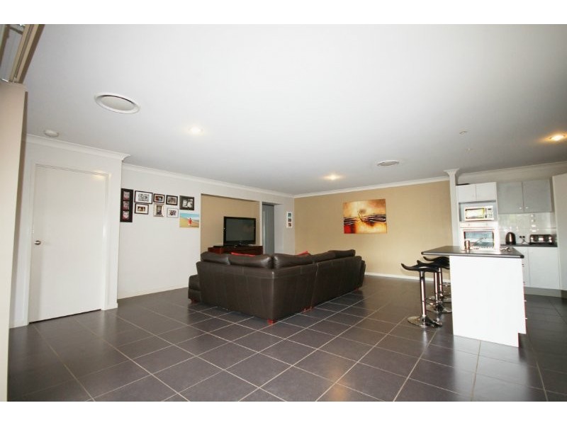 15 Lilly Crescent, Kallangur QLD 4503