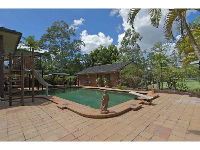 105 Todds Road, Lawnton QLD 4501