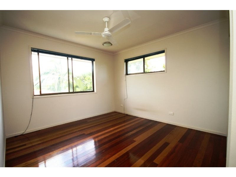 2 Valence Court, Petrie QLD 4502