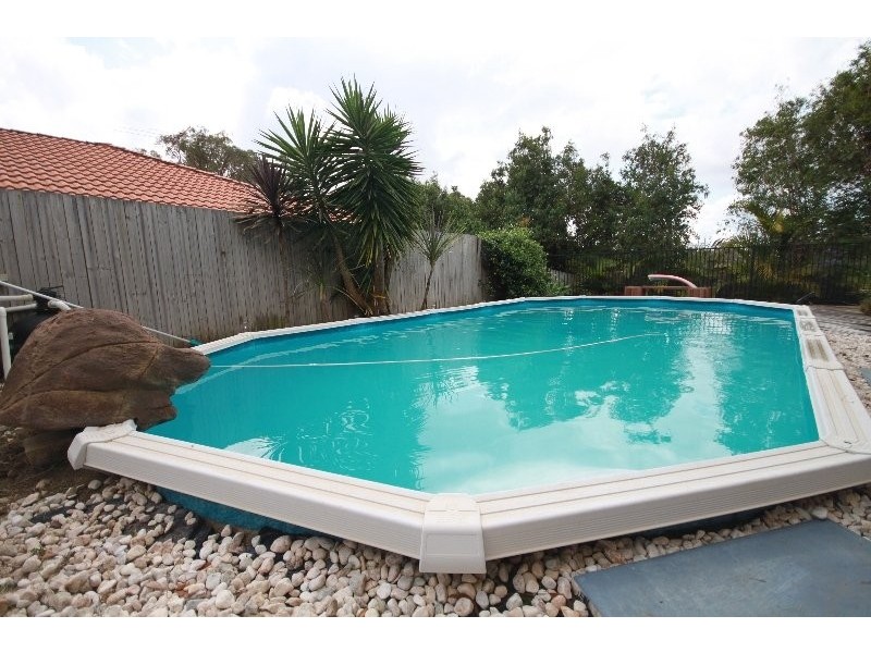 96 Sheaves Rd, Kallangur QLD 4503