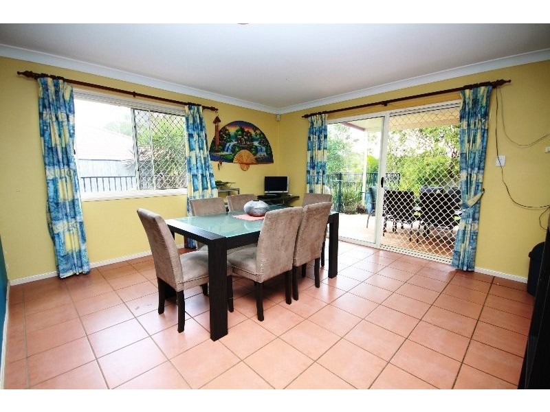 96 Sheaves Rd, Kallangur QLD 4503