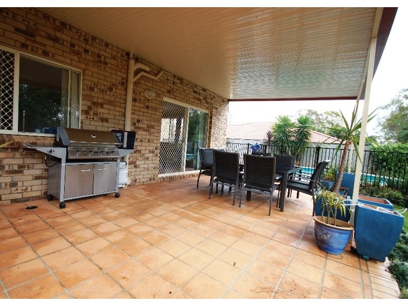 96 Sheaves Rd, Kallangur QLD 4503