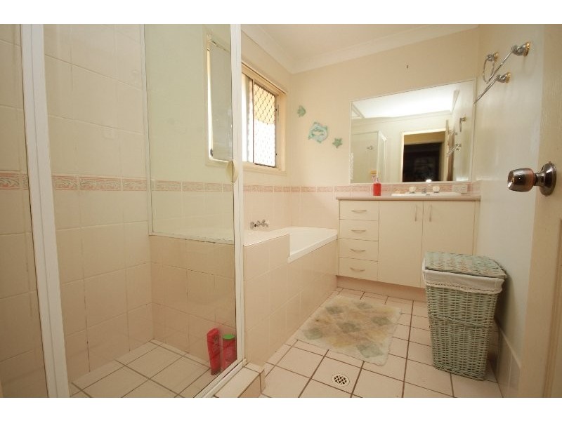 96 Sheaves Rd, Kallangur QLD 4503