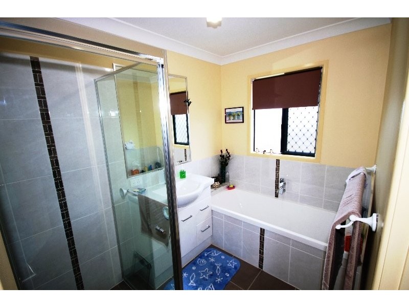 11 Rainbird cres, Kallangur QLD 4503