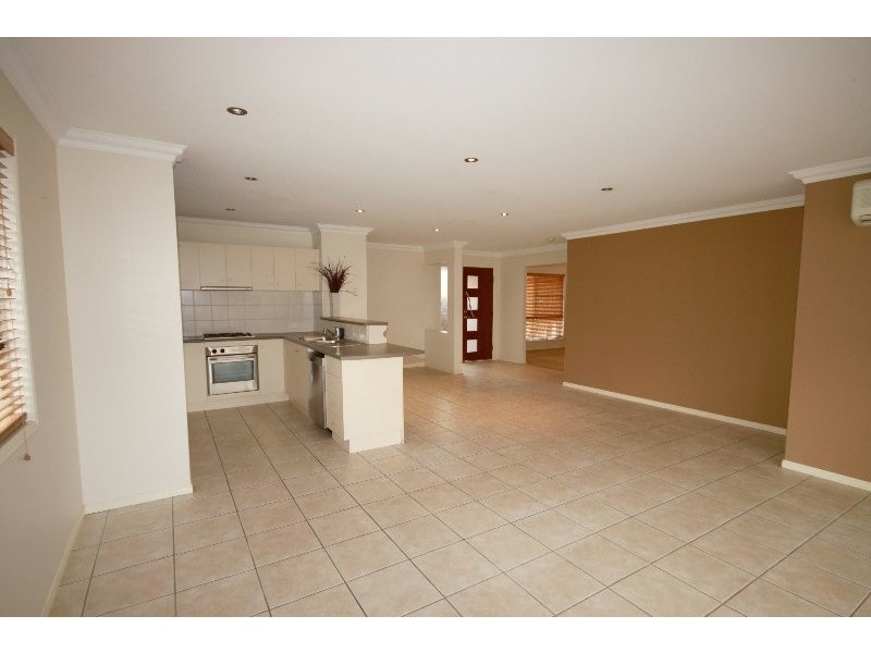 16 Dumaresq Crescent, Murrumba Downs QLD 4503