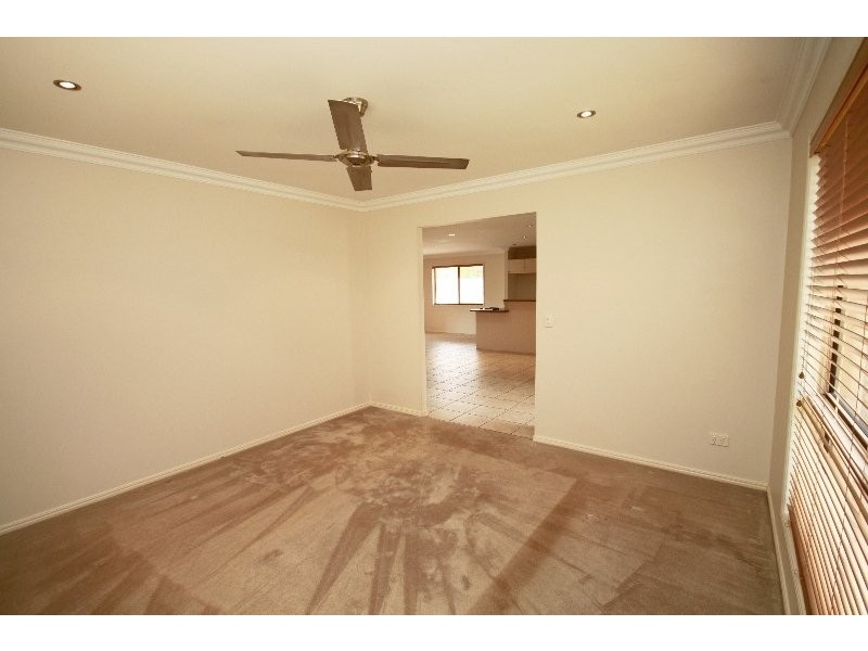 16 Dumaresq Crescent, Murrumba Downs QLD 4503