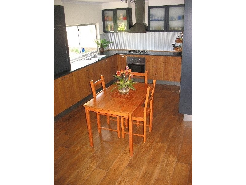 1 Applemint Court, Kallangur QLD 4503