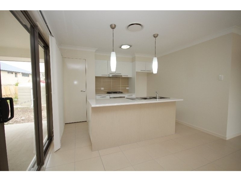 34 Caspian Parade, Warner QLD 4500