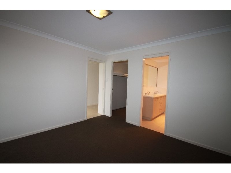 34 Caspian Parade, Warner QLD 4500