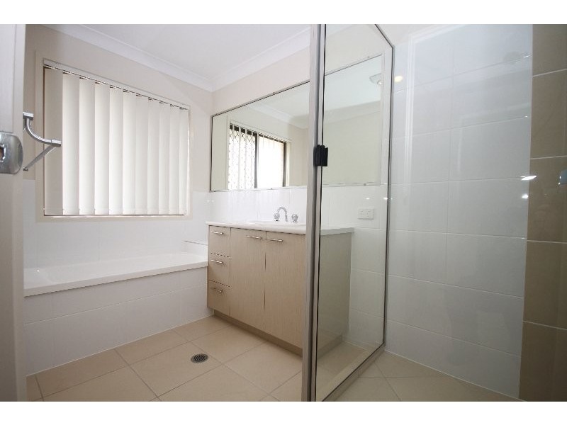 34 Caspian Parade, Warner QLD 4500