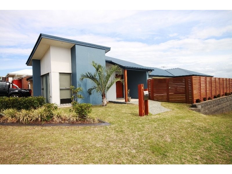 1 Jowara St, Kallangur QLD 4503