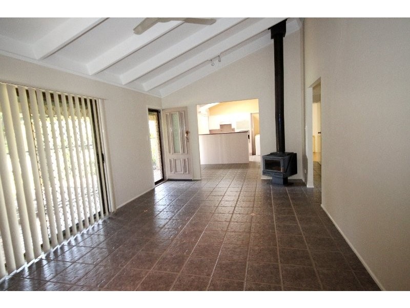 1 Roy Crt, Lawnton QLD 4501