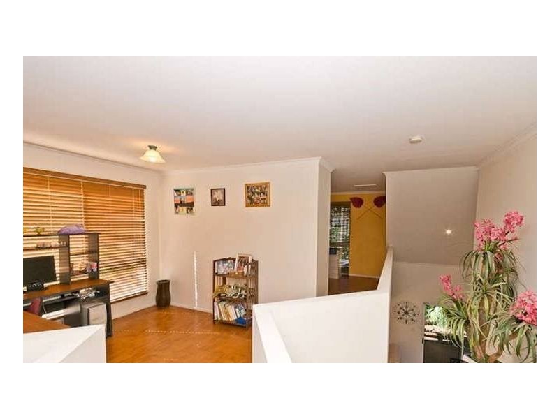 8 Kenwood Court, Kallangur QLD 4503