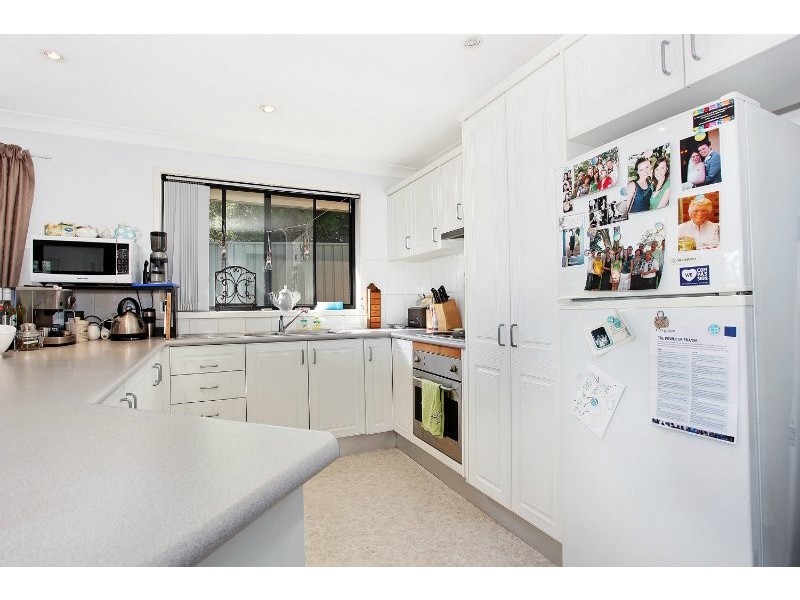 2/47a Auklet Road, Mount Hutton NSW 2290