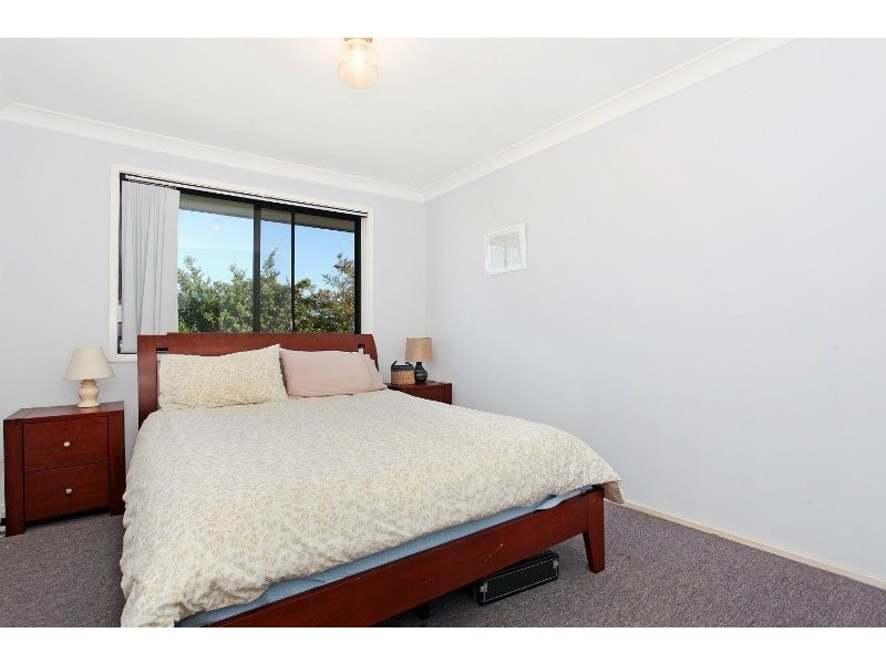 2/47a Auklet Road, Mount Hutton NSW 2290