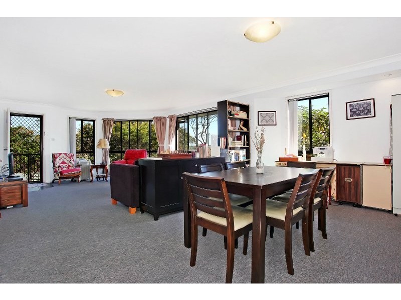 2/47a Auklet Road, Mount Hutton NSW 2290
