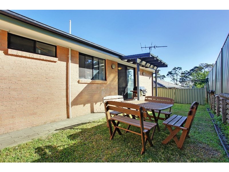 2/47a Auklet Road, Mount Hutton NSW 2290