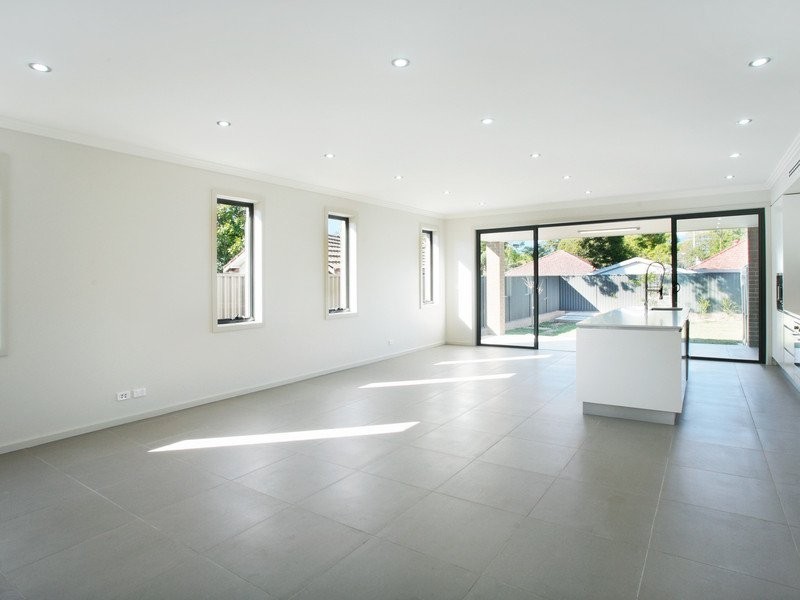 18A Balmoral Rd, Northmead NSW 2152