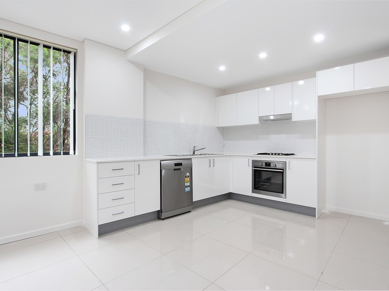 1-27/8-12 Linden Street, Toongabbie NSW 2146
