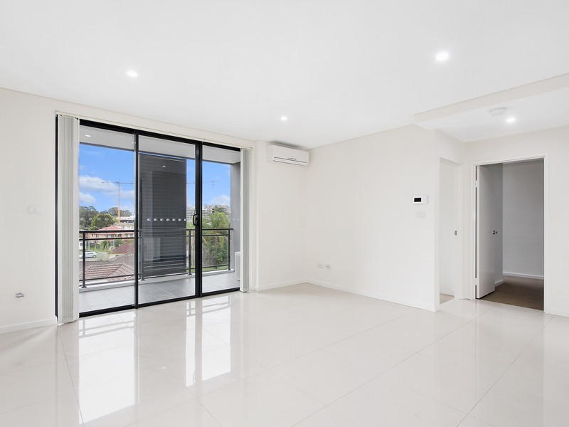 1-27/8-12 Linden Street, Toongabbie NSW 2146