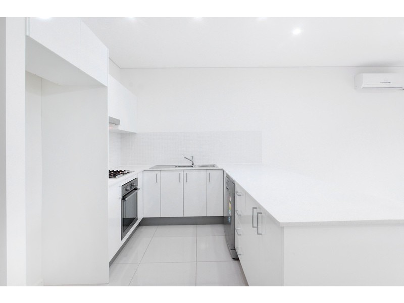 2/8-12 Linden Street, Toongabbie NSW 2146