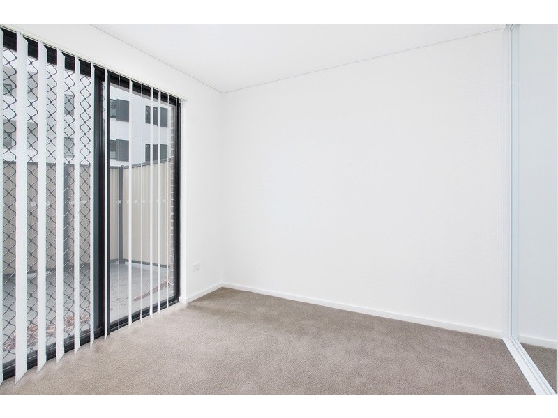 2/8-12 Linden Street, Toongabbie NSW 2146