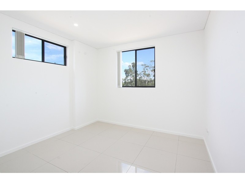 2/14-15 Junia Street, Toongabbie NSW 2146