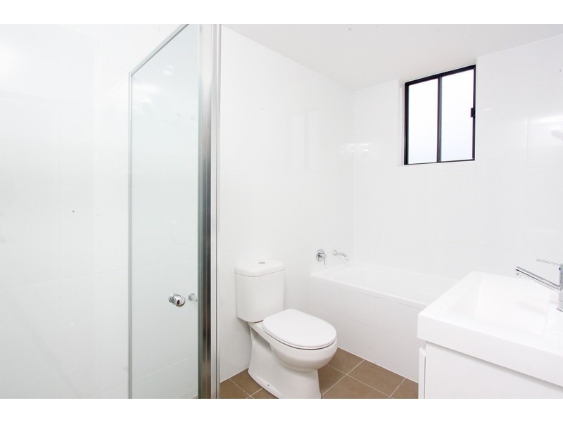 2/14-15 Junia Street, Toongabbie NSW 2146