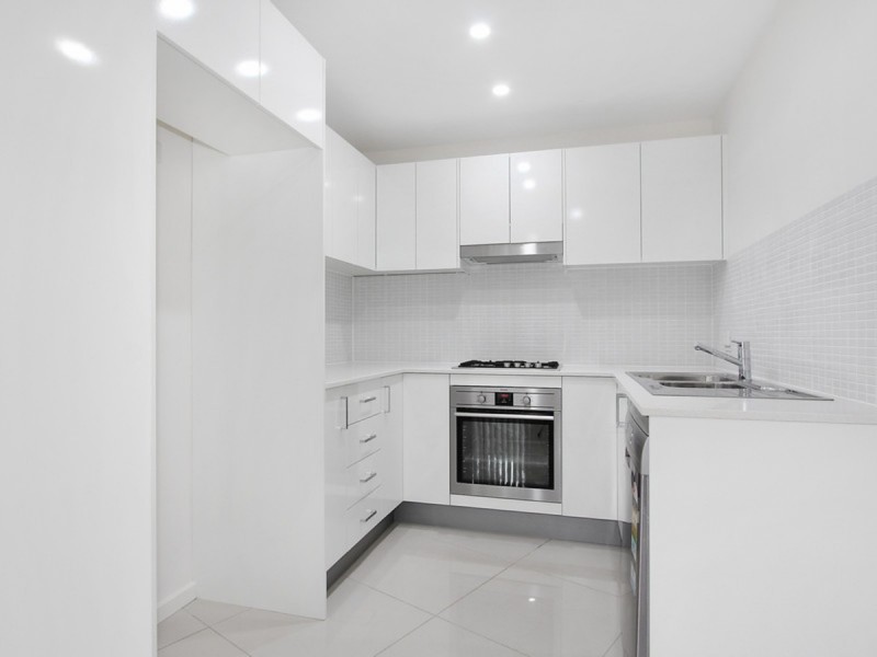 17/8-12 Linden Street, Toongabbie NSW 2146