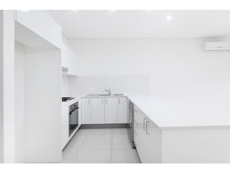 2/8-12 Linden Street, Toongabbie NSW 2146