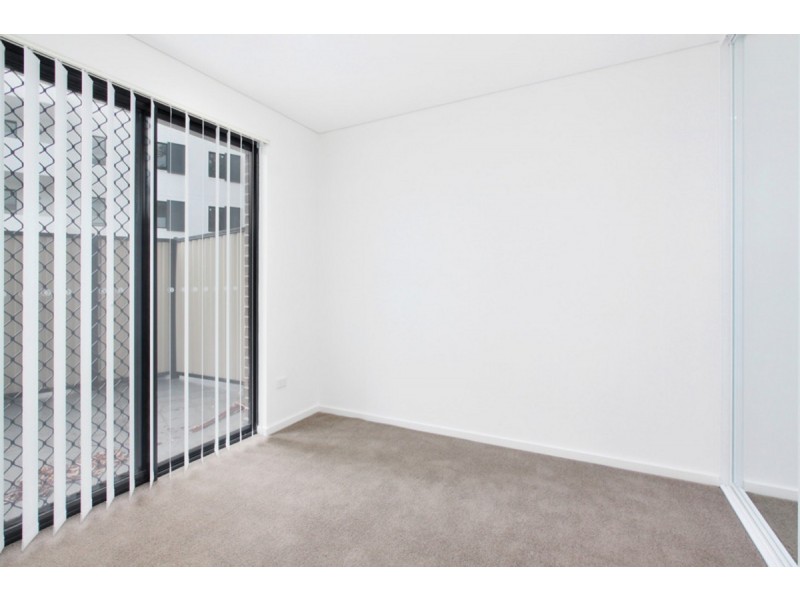 2/8-12 Linden Street, Toongabbie NSW 2146