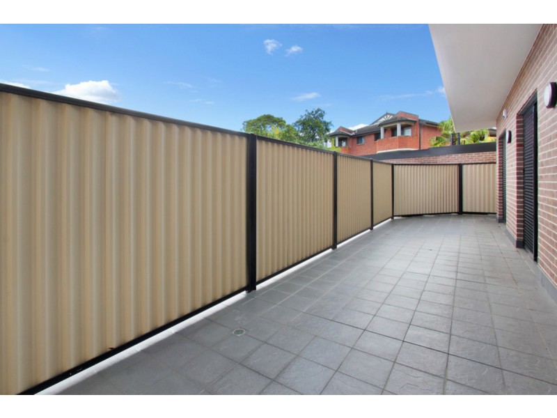 2/8-12 Linden Street, Toongabbie NSW 2146