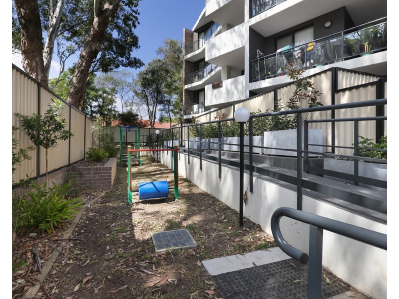 6/8 Linden Street, Toongabbie NSW 2146