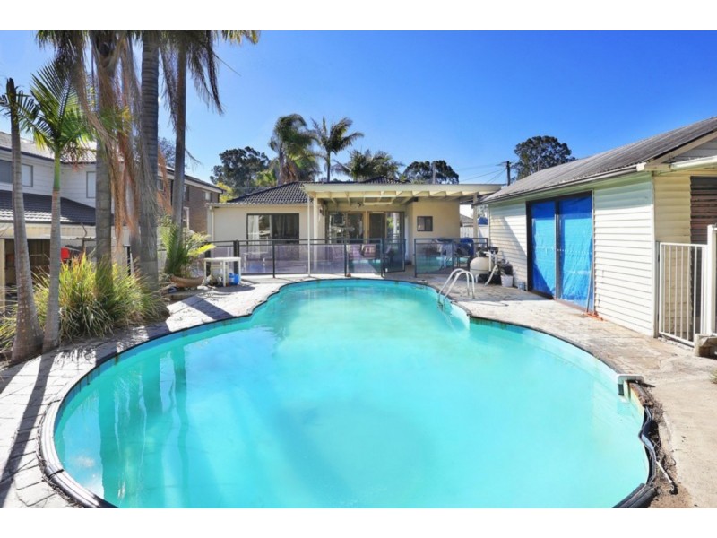 10 Second Avenue, Toongabbie NSW 2146