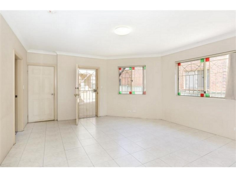 1/14 Kennington Oval, Berala NSW 2141
