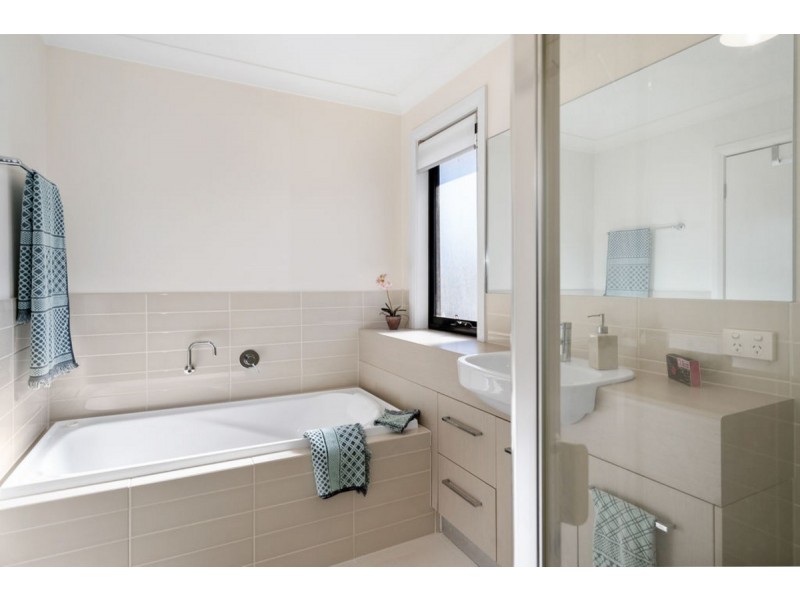 18/47 Camellia Avenue, Glenmore Park NSW 2745