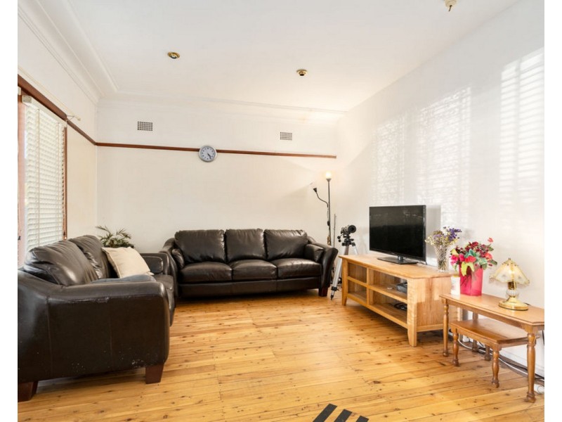 23 Chamberlain Road, Guildford NSW 2161