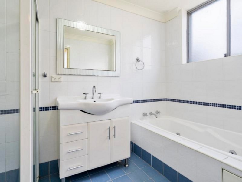 5 Benedict Court, Merrylands NSW 2160