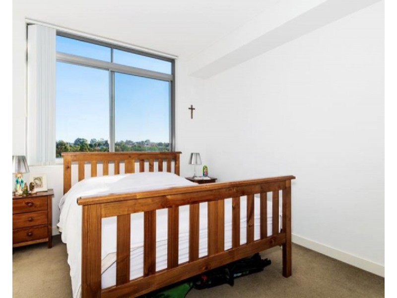 18/28 Brickworks Drive, Merrylands NSW 2160