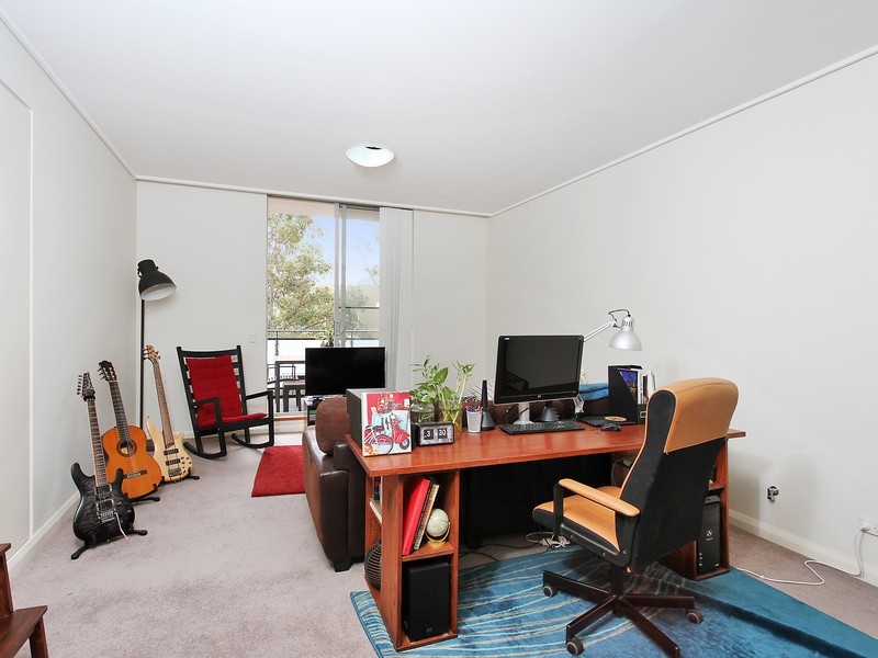 492/4 The Crescent, Wentworth Point NSW 2127
