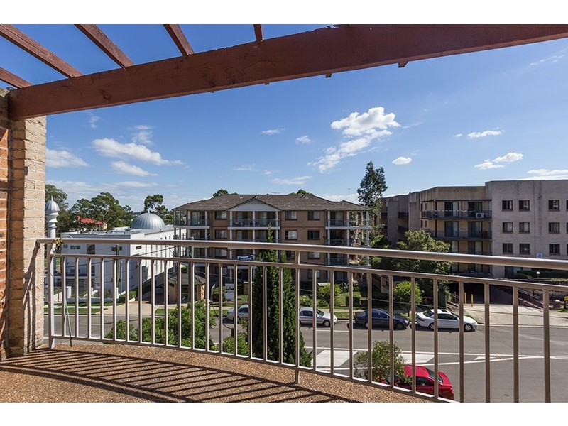 25/8-10 Fourth Avenue, Blacktown NSW 2148